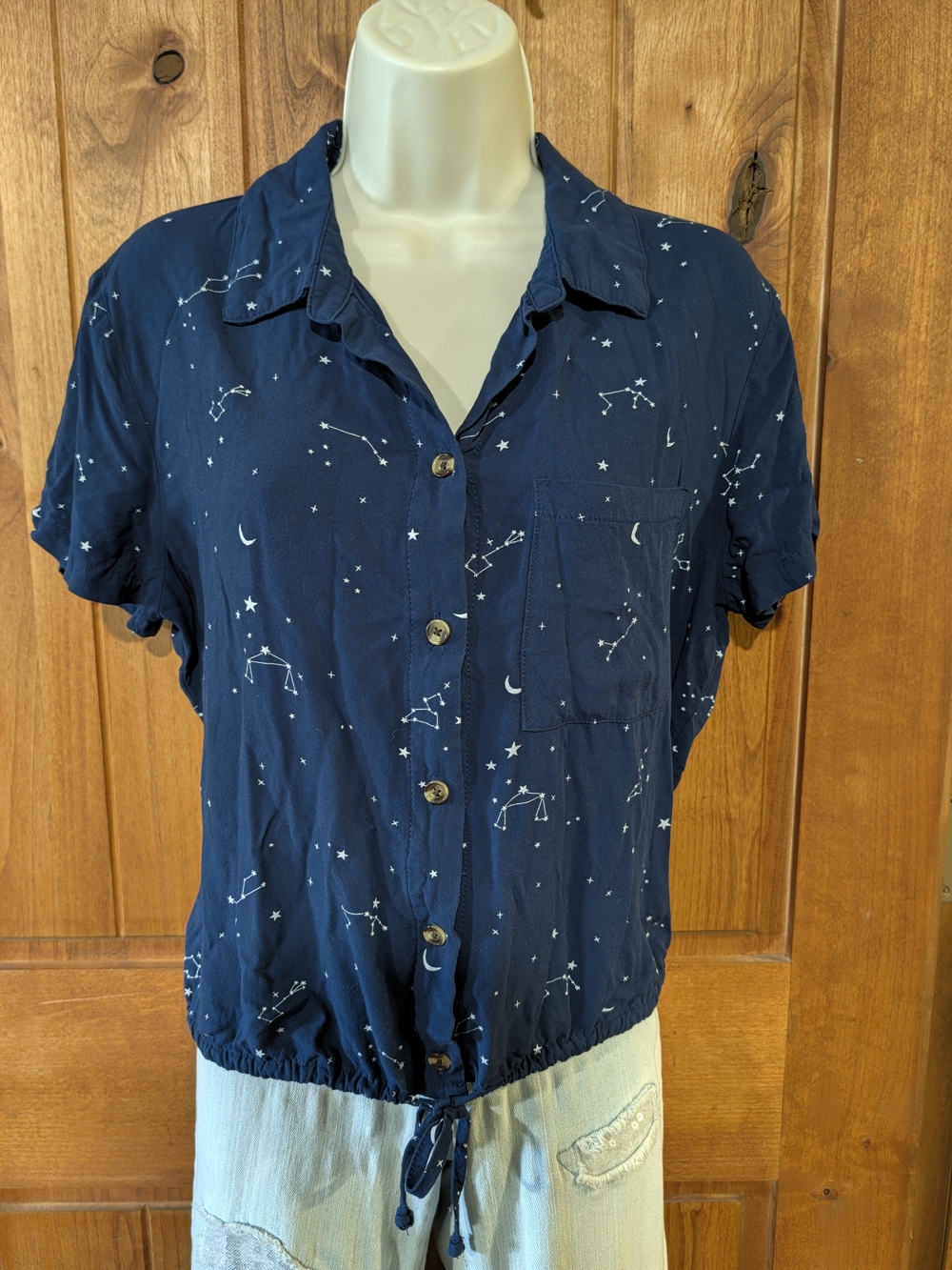 Chic Navy Button-Front Short Sleeve Top with Constellation Print